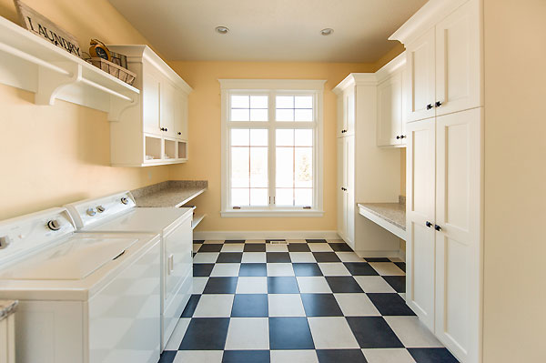 Fort Myers - Laundry Room Organization